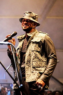 Usher entertainer