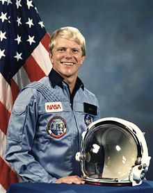 George Nelson astronaut