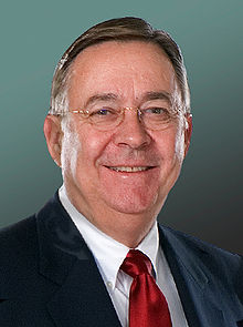 Lee M Thomas